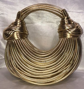 Borsa Hobo Bag Oro Lucido Ecopelle Oro Noodle Corda Nodo Grosso - Foto 1 di 9