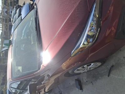 Used Right Headlight Assembly fits: 2019 Subaru Impreza halogen Right Grade A - Image 1 of 4