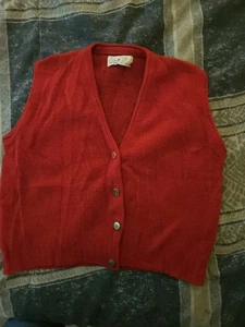 Vintage 1970s Pandora Scotchkin 100% Wool Red Sweater Vest SMALL Made In England - Picture 1 of 4