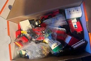 LEGO CITY 1.6 KG - Picture 1 of 2