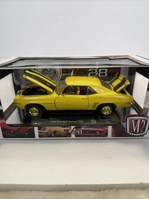 M2 MACHINES 2021 1/24 YELLOW 1969 CHEVROLET CAMARO Z/28 GOLD 1/500 CHASE R83 NEW - Image 1 of 4