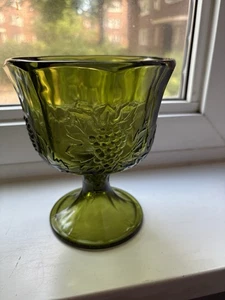 Vintage Indiana Glass Green Harvest Grapes Compote with Pedestal 5”x6” - Picture 1 of 3