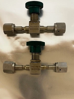 NUPRO / SWAGELOK SS-4H V13 VALVES, 1/4" VCR, LOT OF 2 - Image 1 of 4