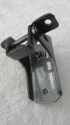 Ford OEM E150 E250 E350 New No Box Left Or Right Upper Door Hinge 6C2Z1522800A  - Image 1 of 4