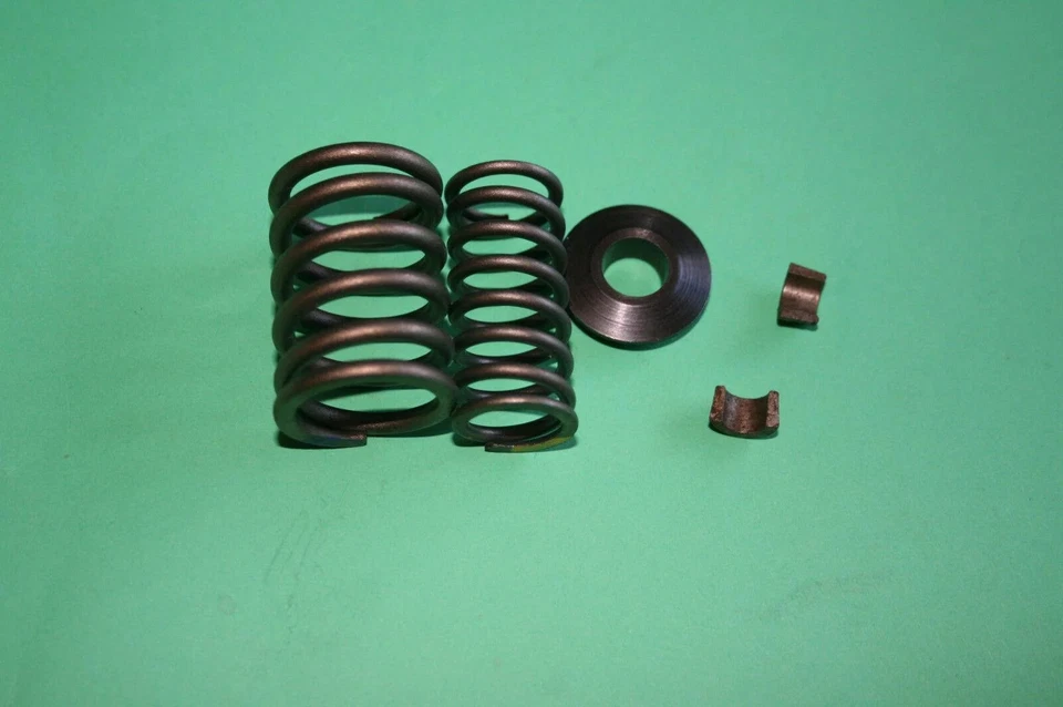 TRIUMPH 350 500 3TA 5TA VÁLVULA RESORTE RETENEDOR Y PINZAS 70-4011 HECHO EN REINO UNIDO Foto 1 de 1