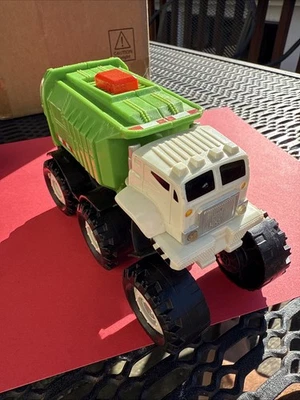 Mattel Matchbox Stinky The Garbage Truck Robot 12" Long 2009 Untested - Image 1 of 4