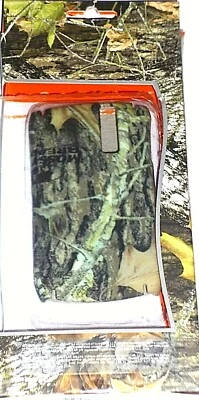 foneGEAR Mossy OakBlack Berry Curve Case (Fits 8300/8310/8320/8330) - Image 1 of 2