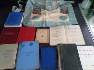 freimaurer bücher und schürze - Bild 1 von 3