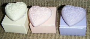 2001 Vintage LOT OF 3 AVON FLORAL HEART SOAPS Ivory, Pink, Lavender MIB 1oz each - Picture 1 of 3