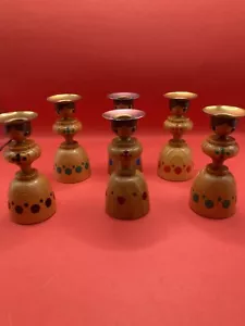 6 DDR Kerzenständer Holzfiguren Erzgebirge Kerzenhalter Ostalgie Kult Bunt - Bild 1 von 7