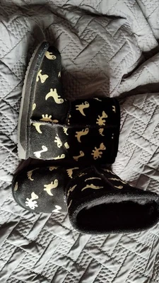 Emu Australia. Toddler Winter. Boots.  Inside. Black. Glow In The Dark Dinosaur - Image 1 of 4