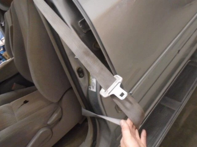 2005-2007 Toyota Sequoia Left Driver Bucket Seat Belt Retractor Assembly Gray - Imagem 1 de 4