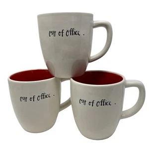 Rae Dunn Magenta OUT OF OFFICE rot innen innen Kaffeetassen Tassen NEU - Bild 1 von 9