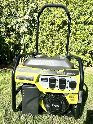 RYOBI 6800-watt Recoil Start Gasoline Powered Portable Generator With CO Shutdow Foto 1 de 4
