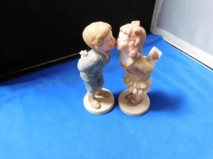 FIRST KISS ENESCO 1983 E-3238 FIGURINES - Picture 1 of 4
