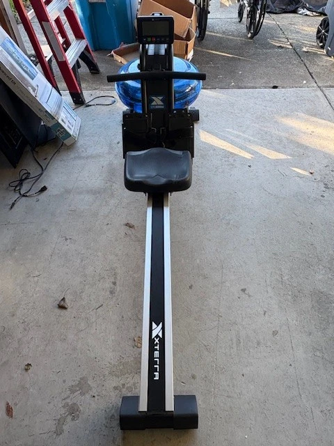 Máquina de hileras de agua Exterra ERG 600W. Apenas usado. Sin manchas. Foto 1 de 4