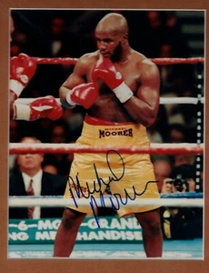 FOTO A COLOR AUTOGRAFIADA MICHAEL MOORE-8 X10-ORIGINAL-MATE-SÚPER BONITA - Imagen 1 de 2