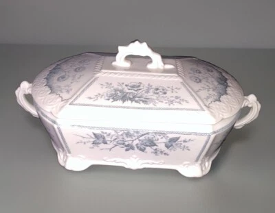 Johnson Bros Sylvan Grayish- Blue Oval Covered Soup Tureen Floral Lidded EUC - Image 1 of 4