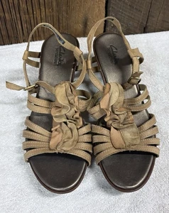 Clarks Bendables Women's Tan Brown Leather Ruffle Wedge Sandals Size 8.5M - Picture 1 of 7