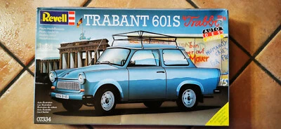 REVELL TRABANT 601S 1/24 - Immagine 1 di 4