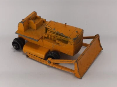 VINTAGE MATCHBOX LESNEY#18 CATERPILLAR D8 BULLDOZER As-Is Used - Image 1 of 4