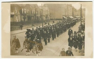 PROCESSION GLASGOW ROAD, PERTH, SOLDIERS, POSTMEN - Perthshire Postcard - Picture 1 of 2
