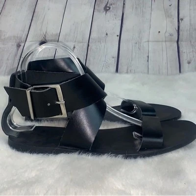 Sandalias planas ZARA de cuero negro cruzadas maxi hebilla talla 41 Foto 1 de 4