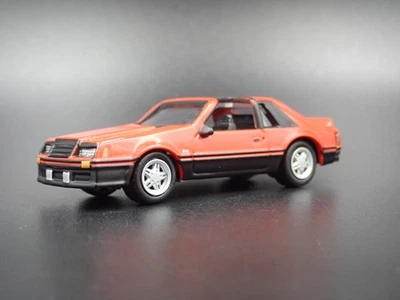 Ford Mustang GT 1982 82 5,0 carrocería Fox escala 1:64 coche modelo diecast coleccionable Foto 1 de 4