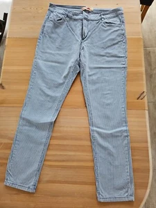Damen Jeans Blau/weiß gestreift Gr. 44 - Bild 1 von 3
