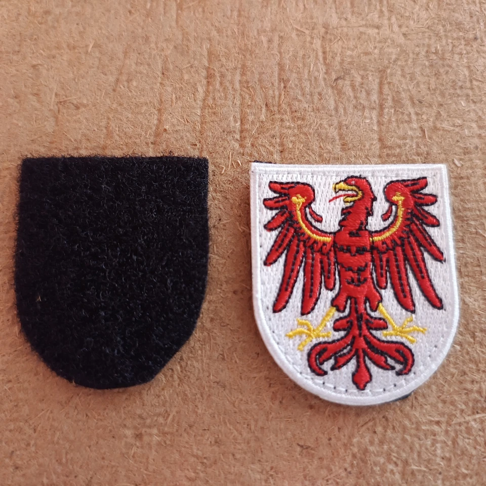 BRANDENBURG , WAPPEN , 1 AUFNÄHER-PATCH-AUFBÜGLER mit Klettverschluß. - Bild 1 von 1