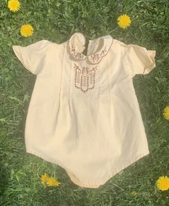 Antique Vtg Baby Boy Girl Clothing One Piece Yellow Embroidered Birds Romper*🧡 - Picture 1 of 10