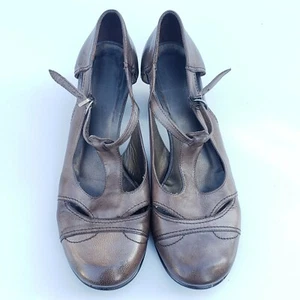 Fidji Mary Jane Pumps Womens 40.5/10.5 T Strap Buckle Distressed  - Picture 1 of 9