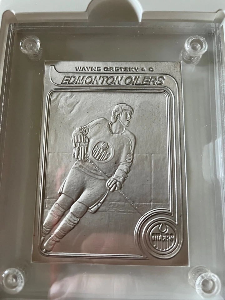 79 Topps #18 Highland Mint WAYNE GRETZKY 4.25 Troy Oz. Silver EXT-LOW# 0015/1000 - Image 1 of 4