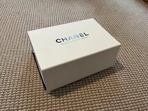 NEW Authentic Chanel Empty Box From Paris 31 Rue Cambon Purse 8 x 12 x 4.5 - Picture 1 of 8