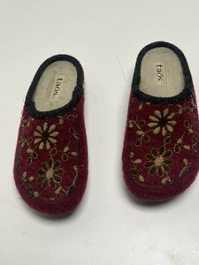 Taos Woolderness Cranberry Embroiered Slip On Mule Clogs Shoes Slippers Womens 9 - Picture 1 of 8