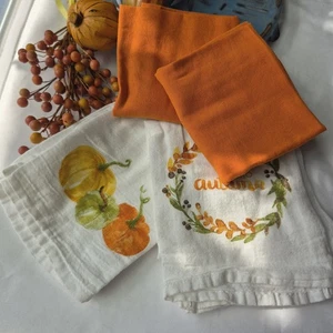"Hello Autumn" Lot of 4 - white Kitchen Towel & orange Napkin Fall Thanksgiving - Picture 1 of 15