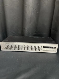 Realistic 31-2010 12-Band Stereo Frequency Graphic Equalizer - Picture 1 of 3