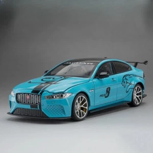 Coche modelo 1:18 Jaguar XE SV Project 8 con características especiales y exclusivas - Imagen 1 de 3