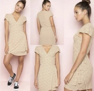 Brandy Melville Full Wrap Midi Dress Robbie Floral 100% Viscose Made Italy - Picture 1 of 7