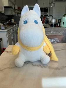 NEW MOOMINE Plush Winter Wear Ver. Yellow Muffler & Gloves Taito Prize 25cm 9.8" - Picture 1 of 3
