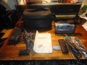 WORKING SONY HANDYCAM CCD-TRV41 VIDEO8 CAMCORDER WITH POWER SUPPLY MANUAL USED - Picture 1 of 4