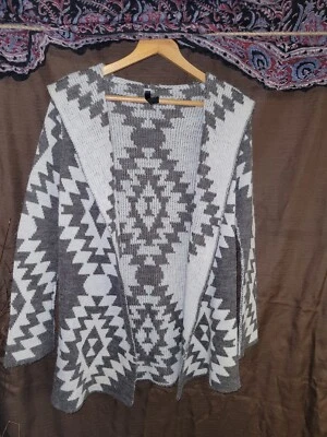 Cárdigan largo con capucha Western Boho talla pequeña mezcla de lana Elan azteca  Foto 1 de 4