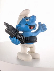 Vintage Schleich Smurf #20438 Mobile Phone Figurine Peyo 1995 Collectible Retro - Picture 1 of 8