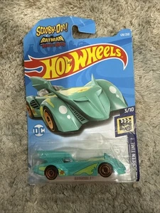 HOT WHEELS BATMAN SCOOBY-DOO BRAVE AND THE BOLD BATMOBILE SCREEN TIME 3/10 2017 - Picture 1 of 2