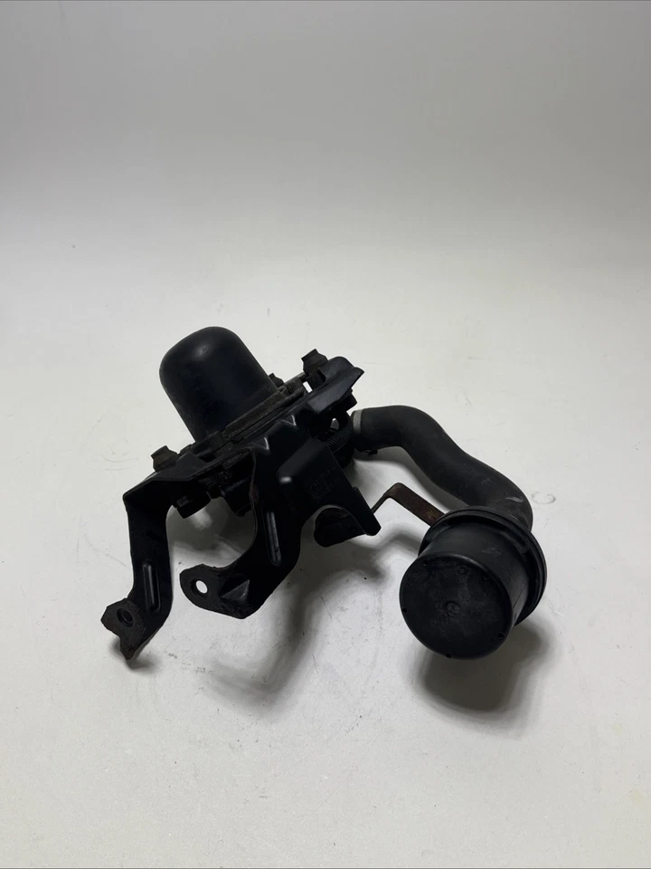 BMW 128i 328i E90 E92 E93 E82 N51 N52 2007-2013 - Bomba de aire secundaria 7557903 OEM Foto 1 de 4