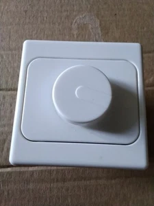 Seltener LEGRAND 500 Watt Drehbarer Dimmschalter DIPLOMAT NEU AUS LAGERBESTAND - Bild 1 von 3