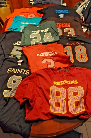NFL Player Name & # Jersey T-Shirt Collection Men's New with Tags MSRP 24.99 Cover
