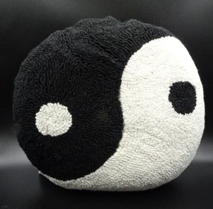 "Yin-Yang" Comfy Decorative Throw Pillow / Black & White 16"x16" New - Picture 1 of 14