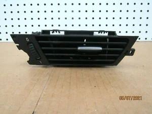 2007 2008 2009 2010 2011 BMW 3 Series Front Right Dashboard Vent Trim 9151166 - Picture 1 of 3