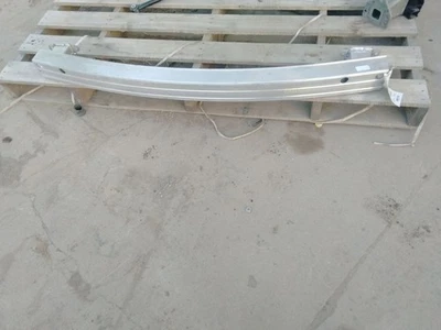 Chrysler Pacifica 2018 parachoques trasero refuerzo 3000608 Foto 1 de 4